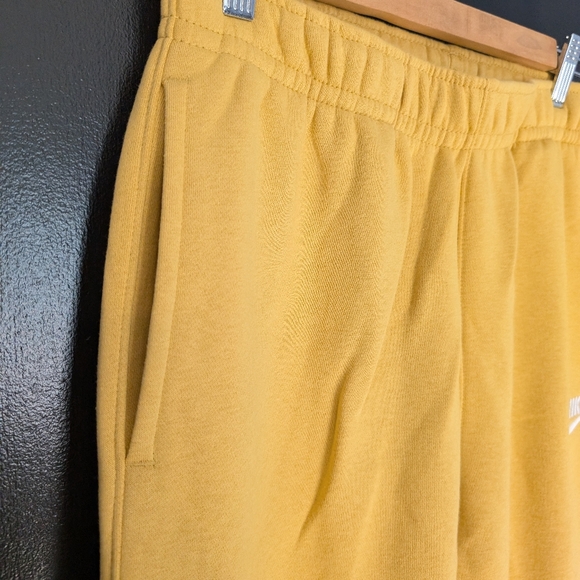 Nike Joggers Sweatpants Men's BNWT - Picture 7 of 16